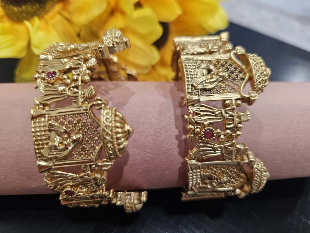 Rajwadi GOLD KADA collection