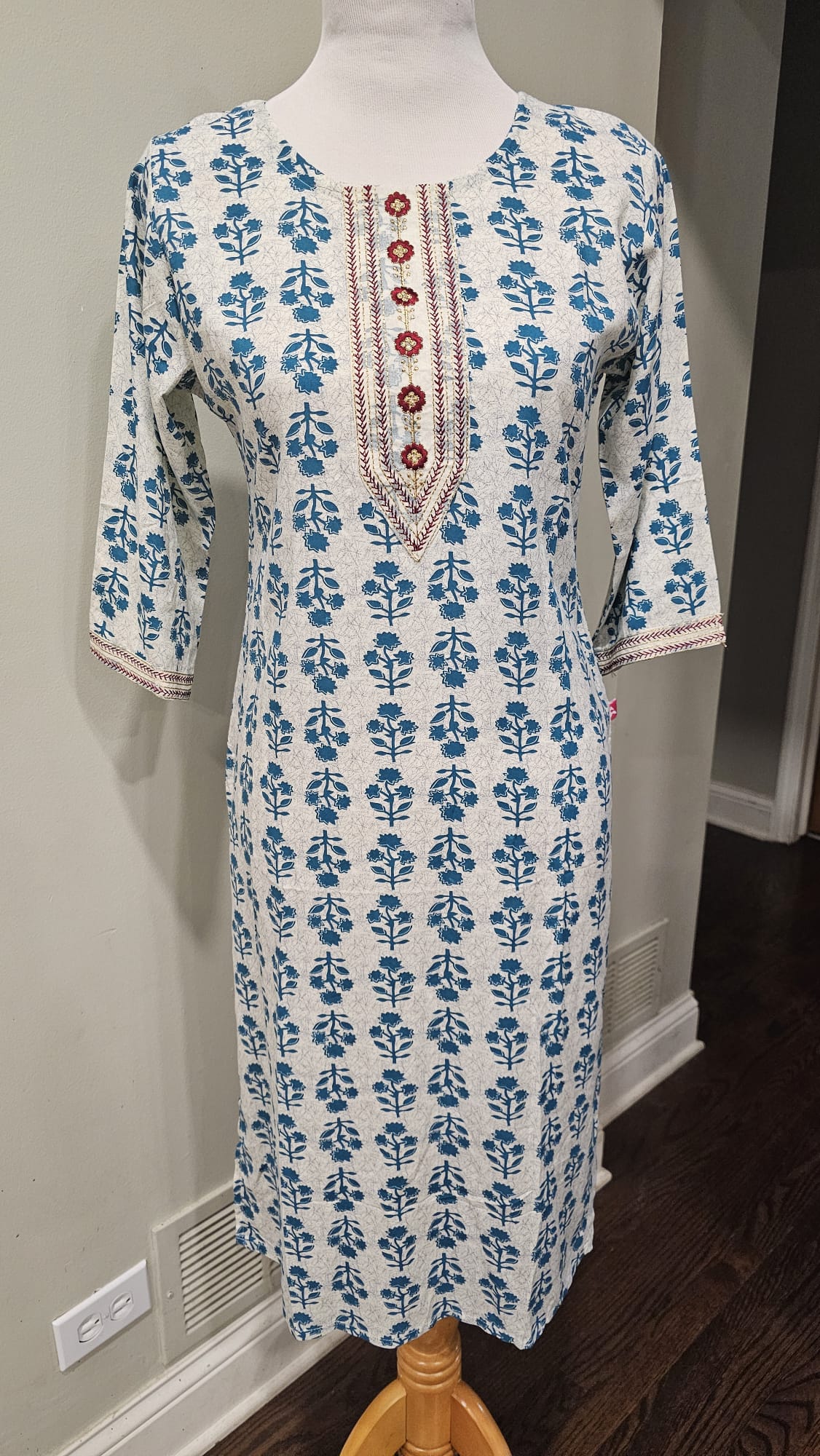 White Teal Green Flowery Asud(c)